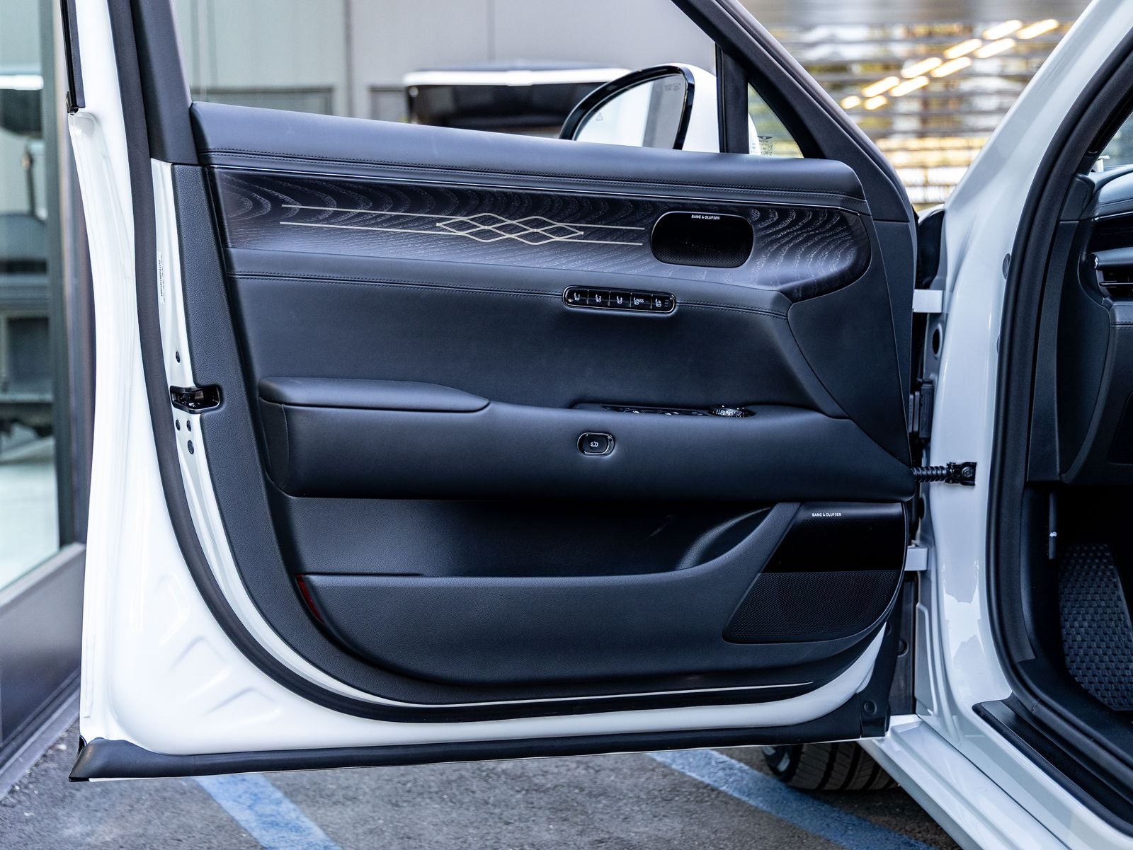 2026 Genesis G90 3.5T e-SC
