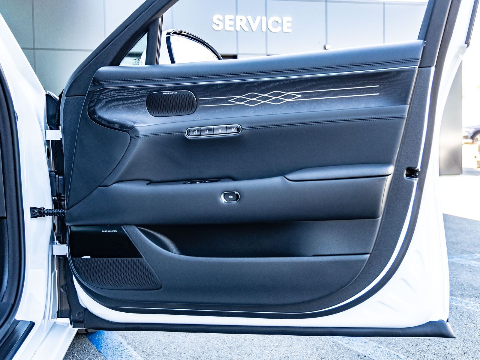 2026 Genesis G90 3.5T e-SC