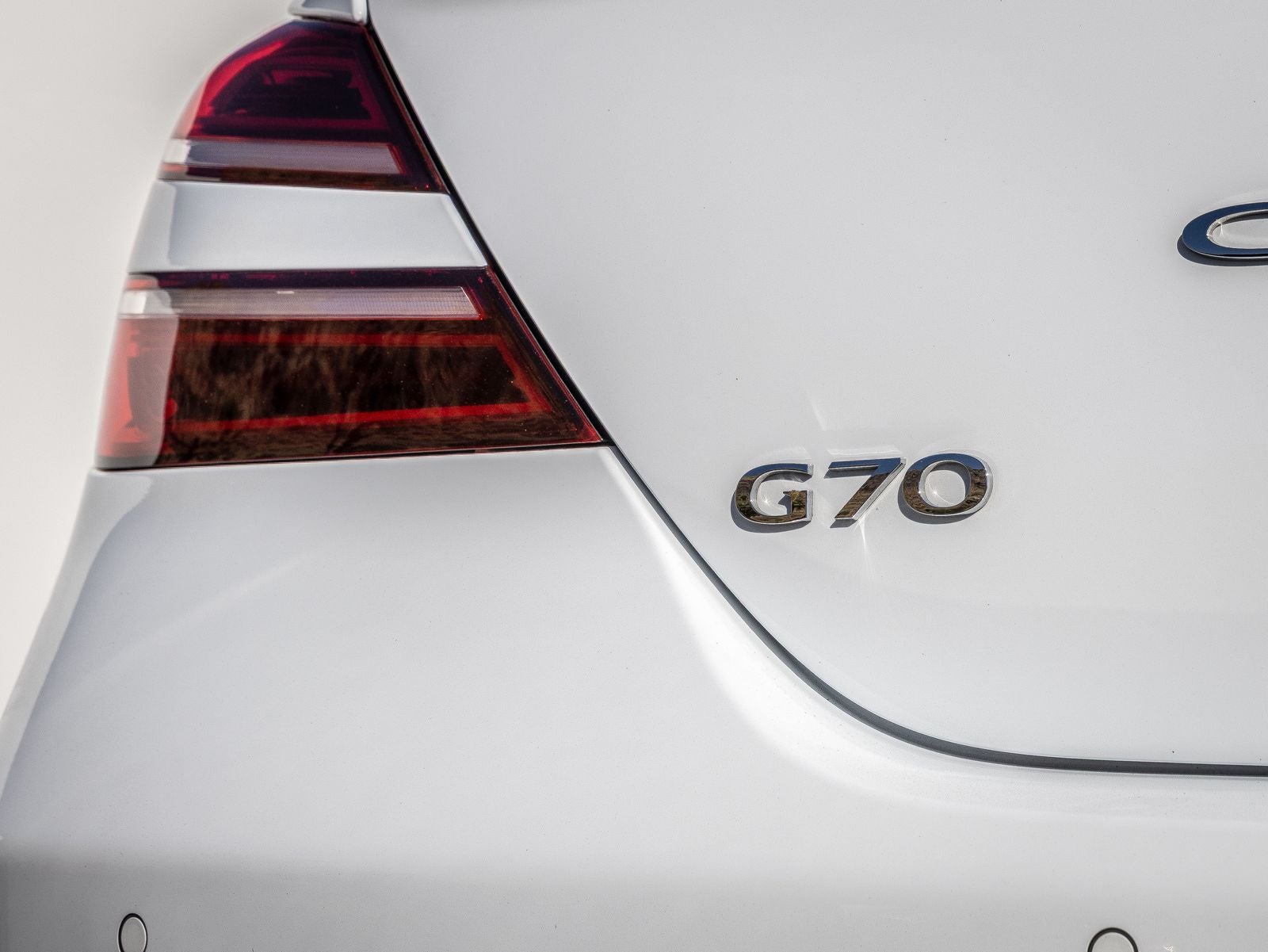 2023 Genesis G70 2.0T