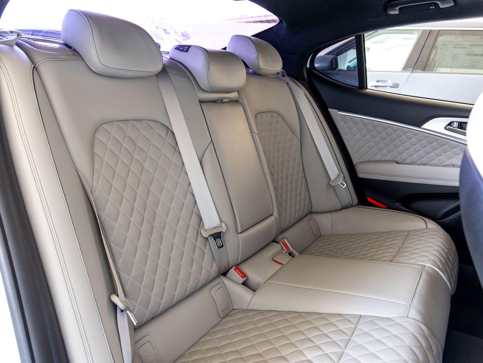 2023 Genesis G70 3.3T