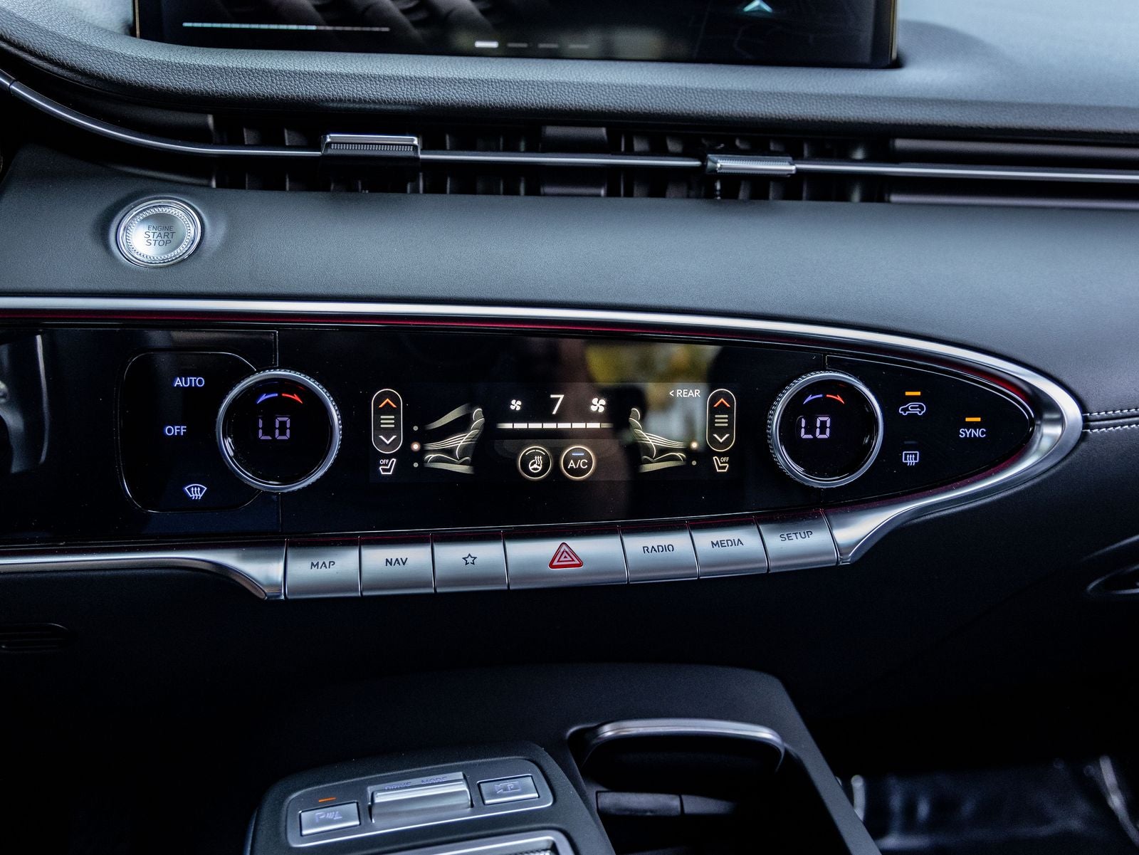 2025 Genesis GV70 2.5T