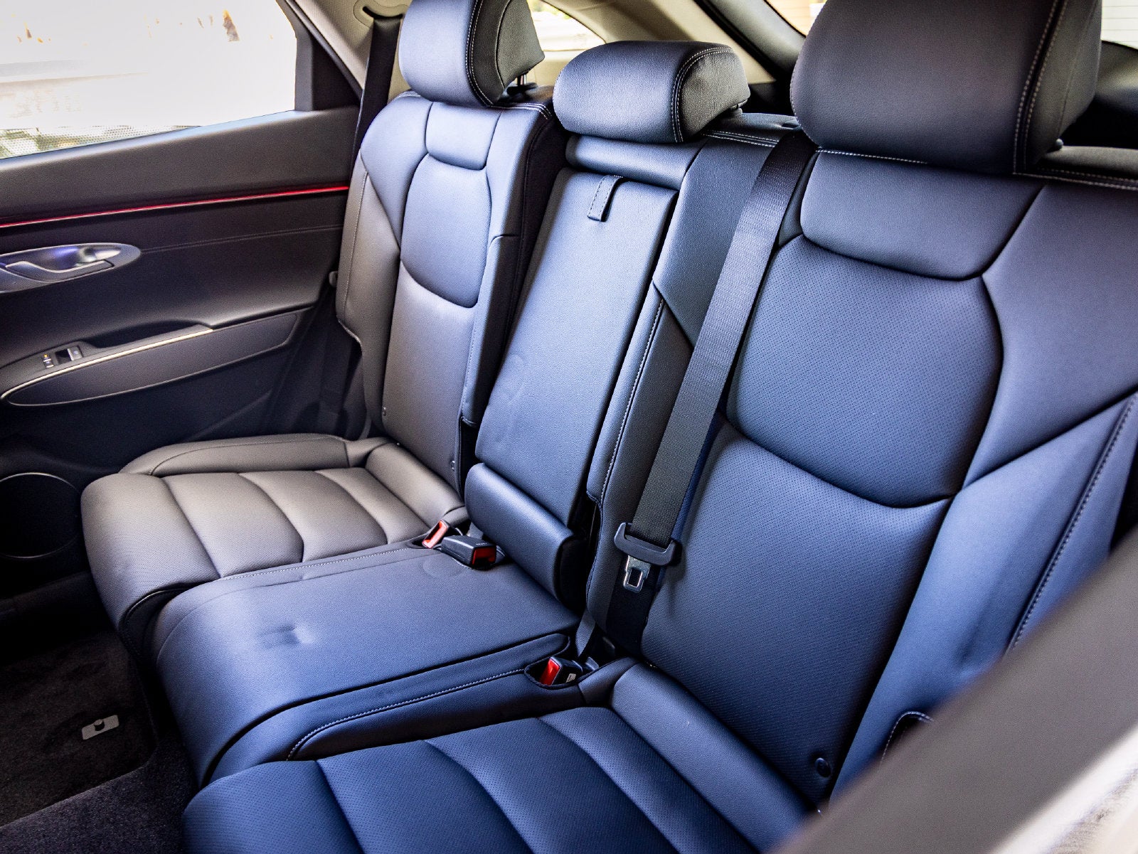 2027 Genesis GV70 2.5T Select