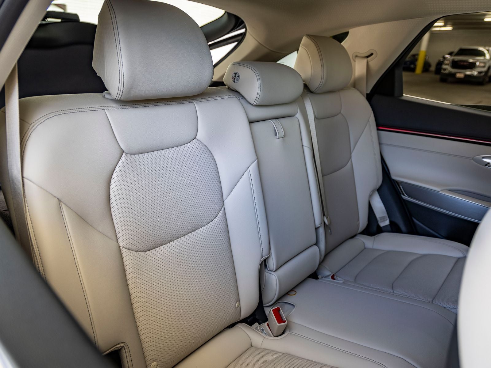 2027 Genesis GV70 2.5T Select
