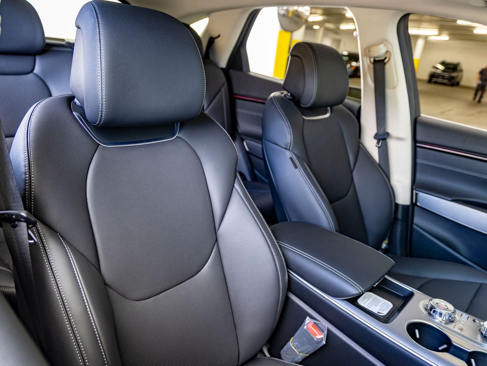 2027 Genesis GV70 2.5T Select