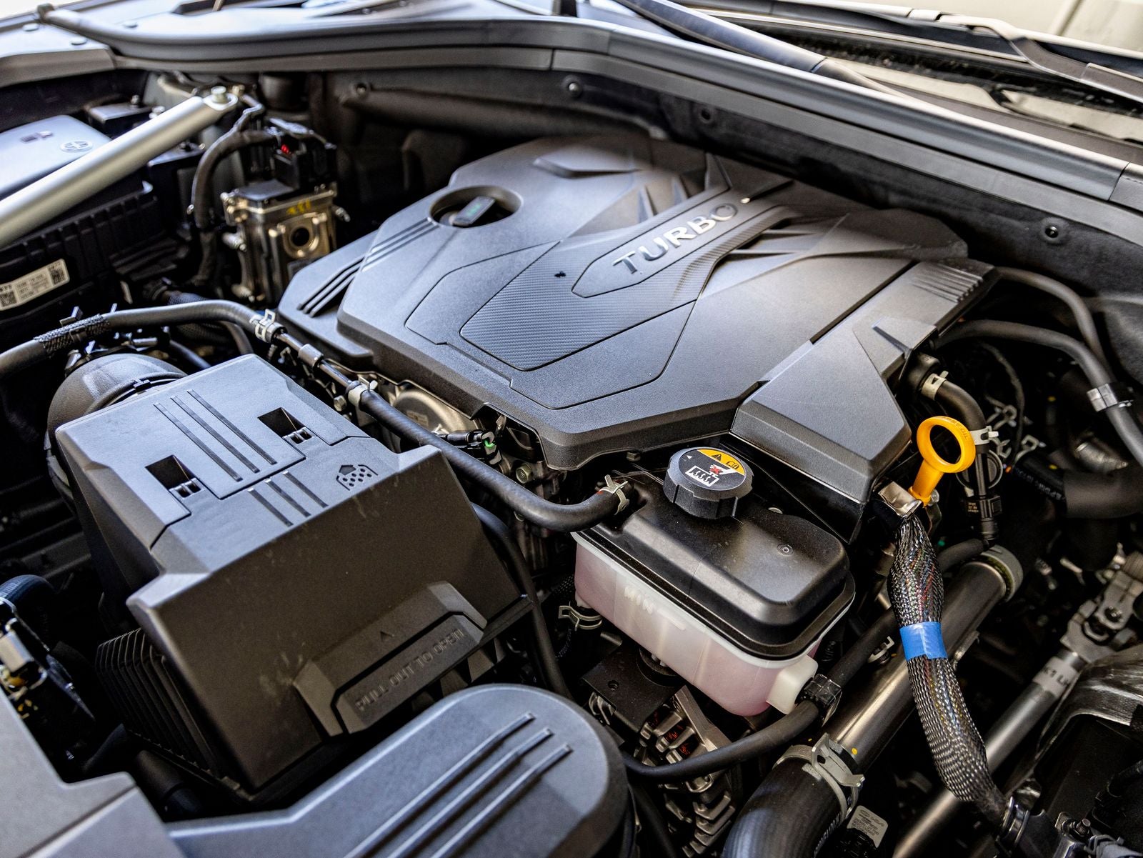 2027 Genesis GV70 2.5T Select