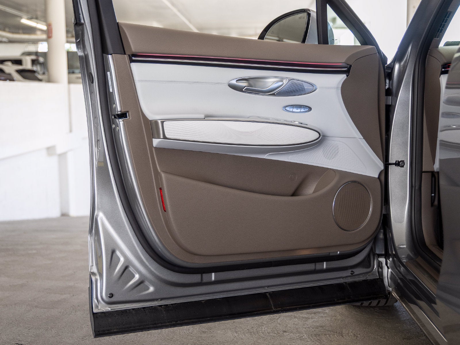 2027 Genesis GV70 2.5T Advanced