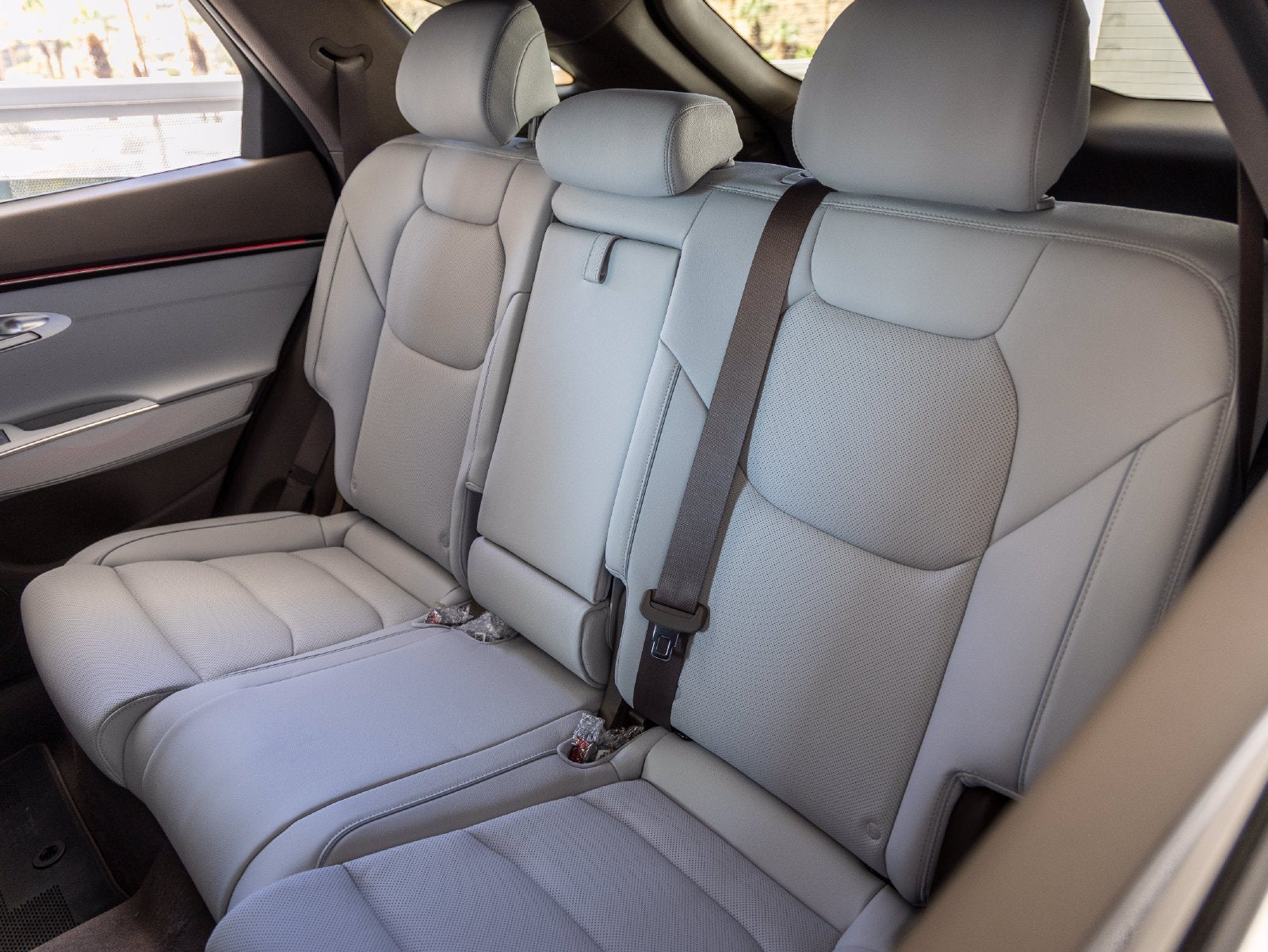 2027 Genesis GV70 2.5T Advanced