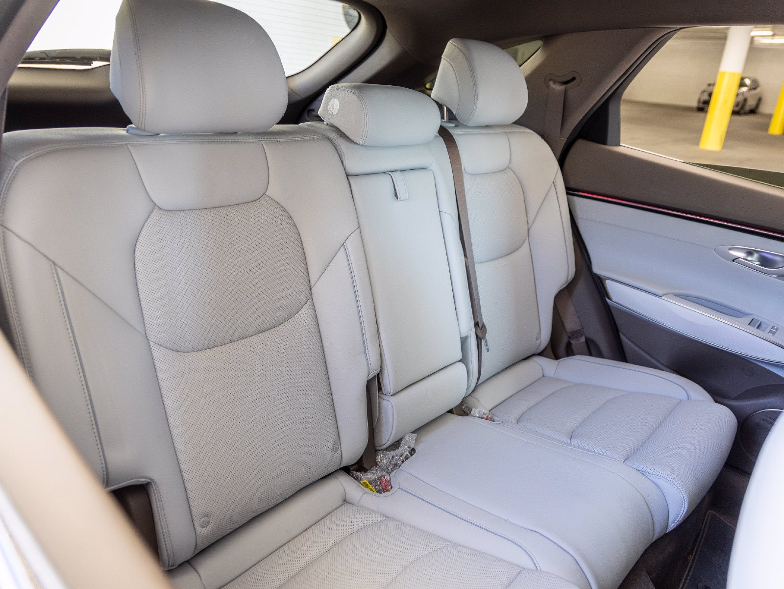2027 Genesis GV70 2.5T Advanced