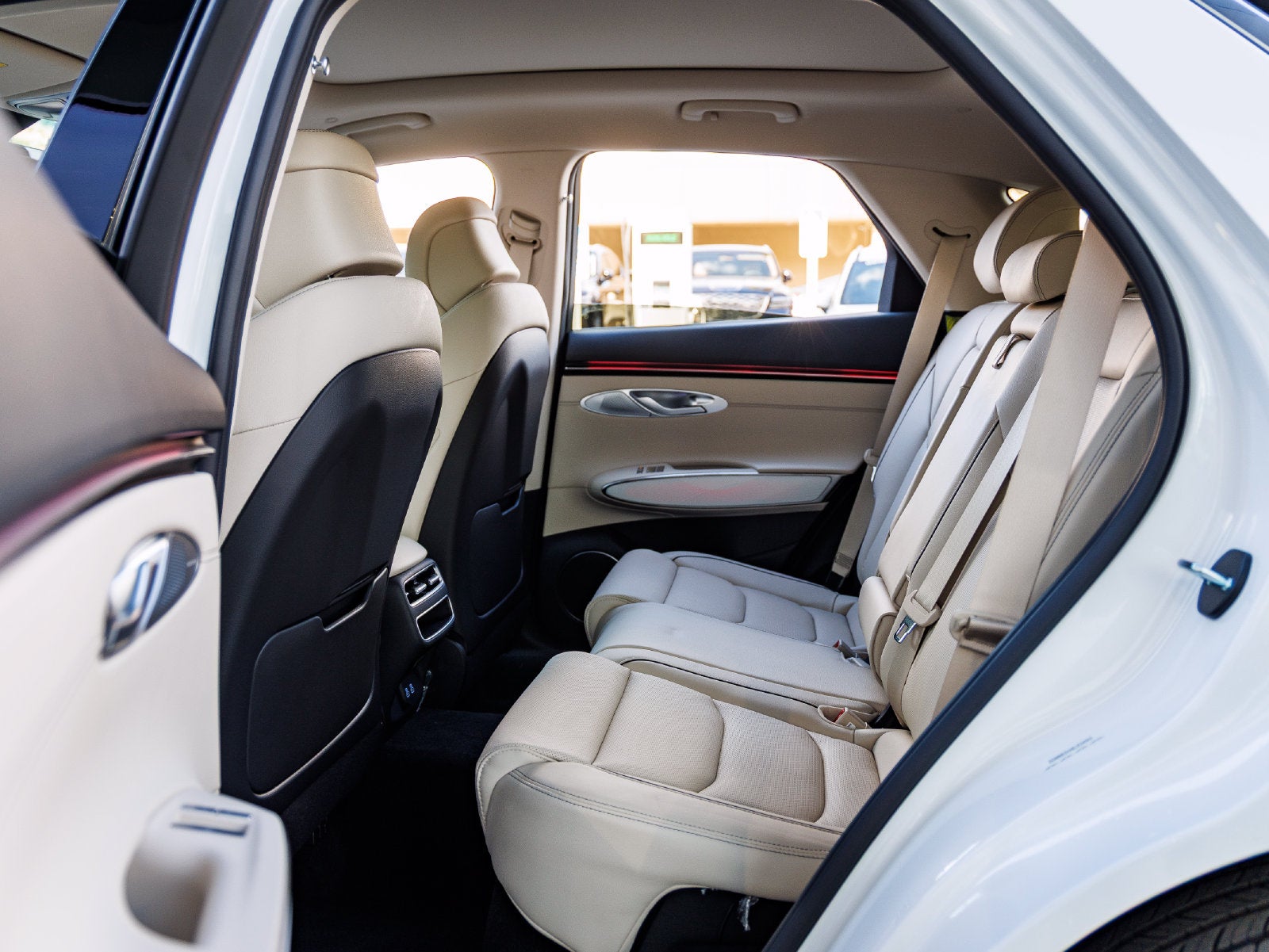 2027 Genesis GV70 2.5T Advanced