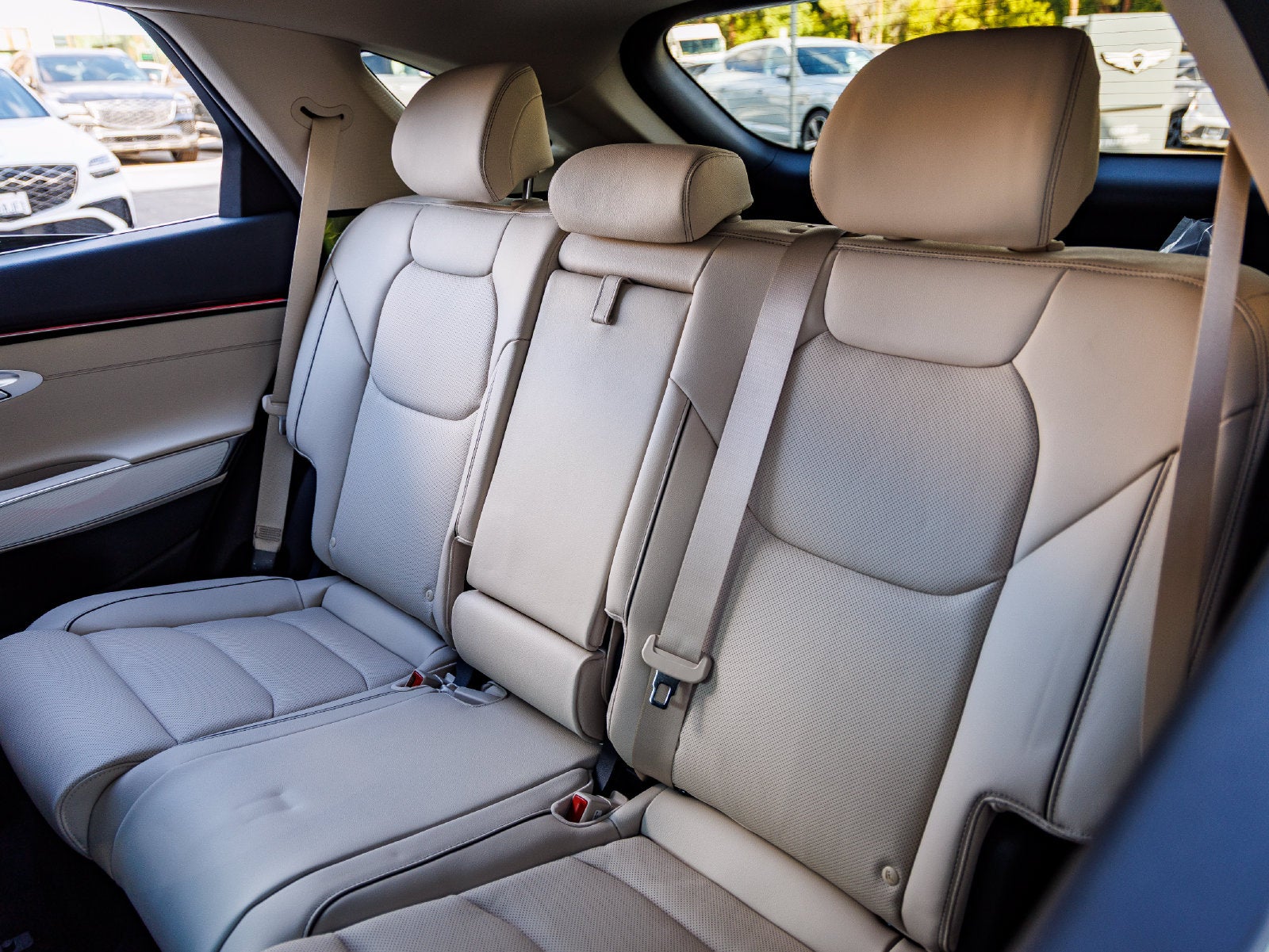 2027 Genesis GV70 2.5T Advanced