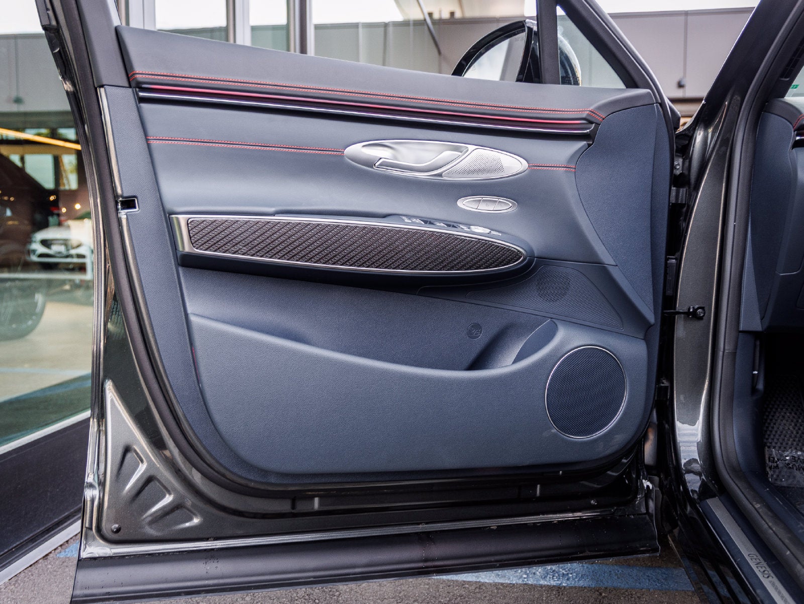 2027 Genesis GV70 3.5T Prestige Graphite