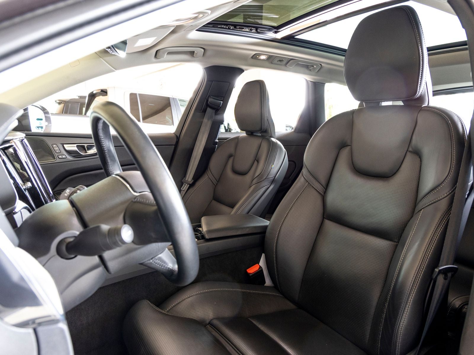 2022 Volvo XC60 Recharge Plug-In Hybrid T8 Inscription