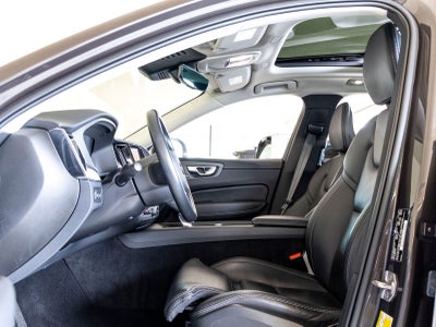 2022 Volvo XC60 Recharge Plug-In Hybrid T8 Inscription