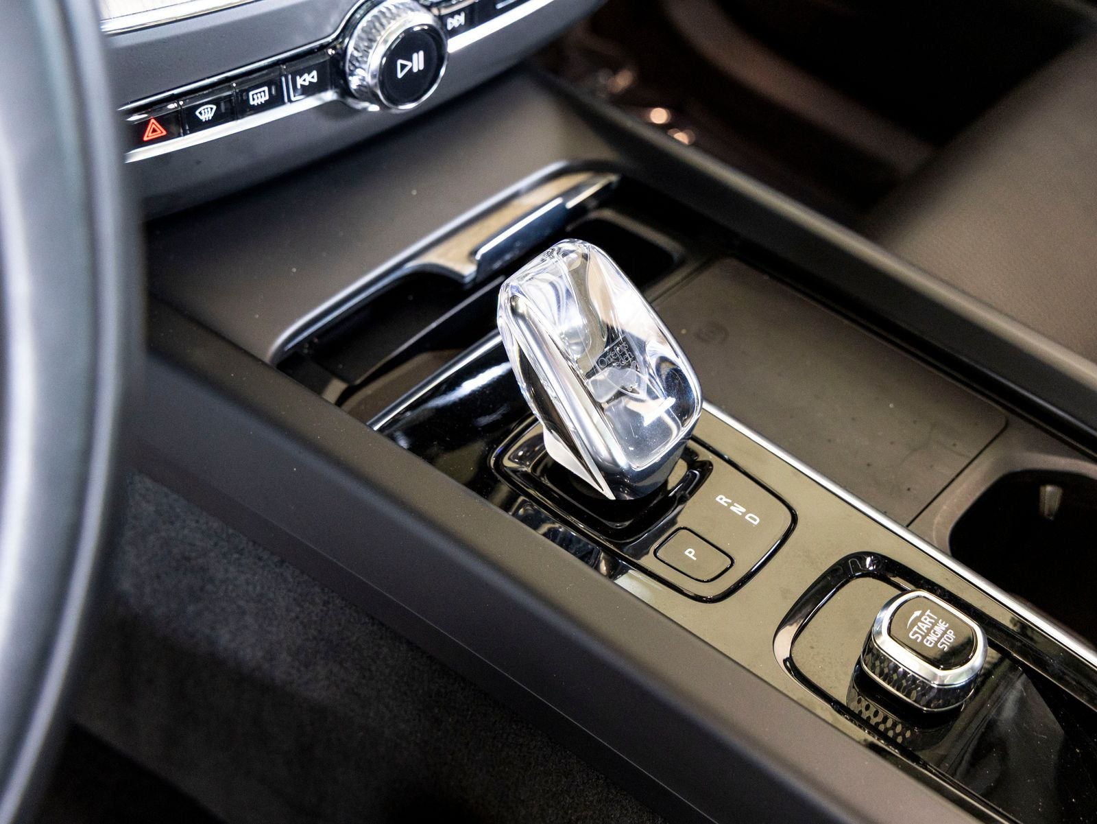 2022 Volvo XC60 Recharge Plug-In Hybrid T8 Inscription