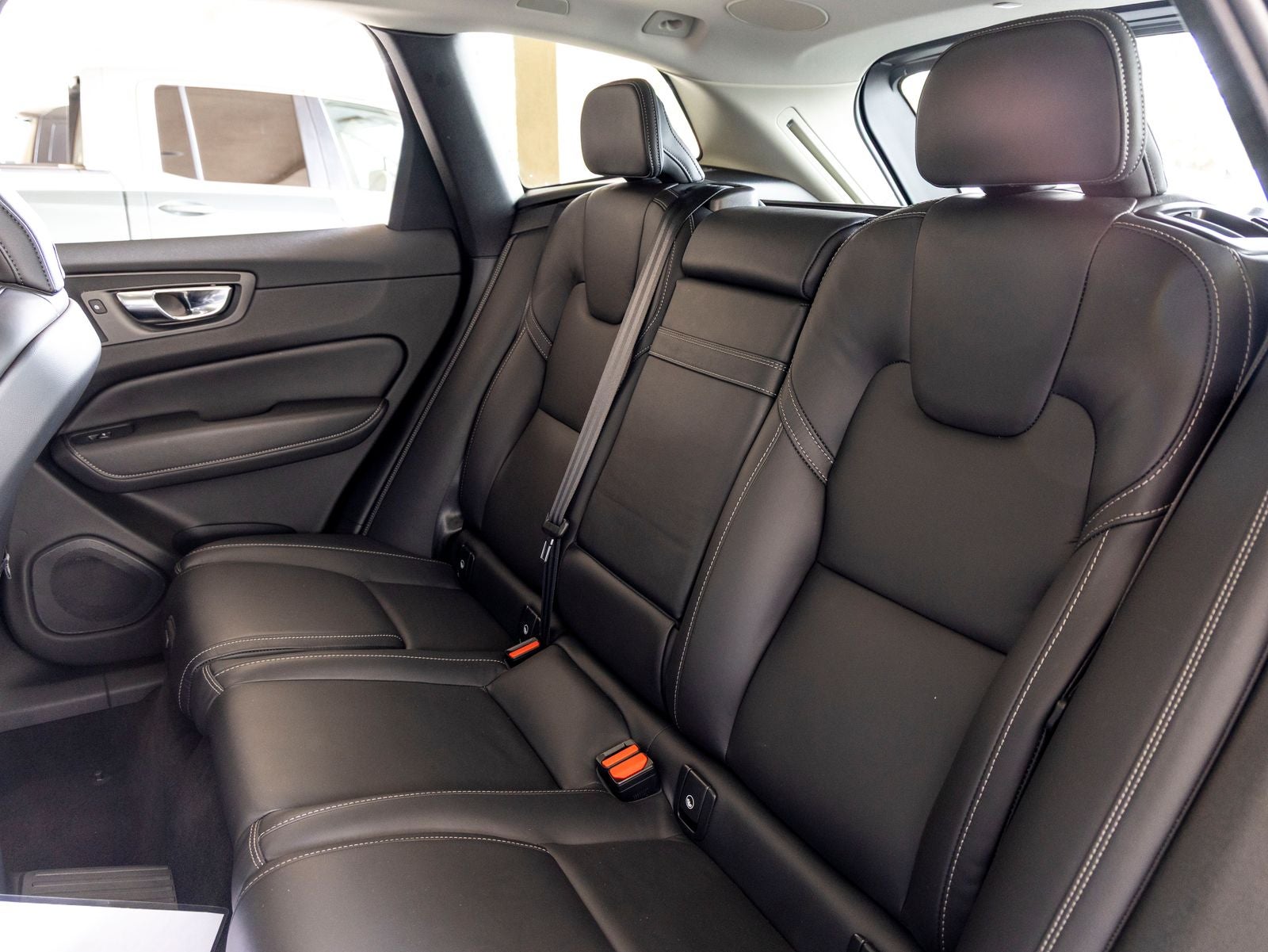 2022 Volvo XC60 Recharge Plug-In Hybrid T8 Inscription