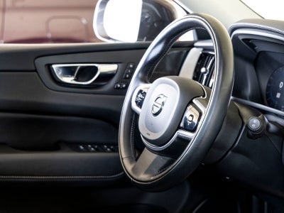 2022 Volvo XC60 Recharge Plug-In Hybrid T8 Inscription