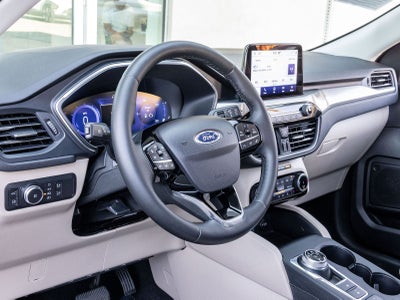 2022 Ford Escape Titanium Hybrid