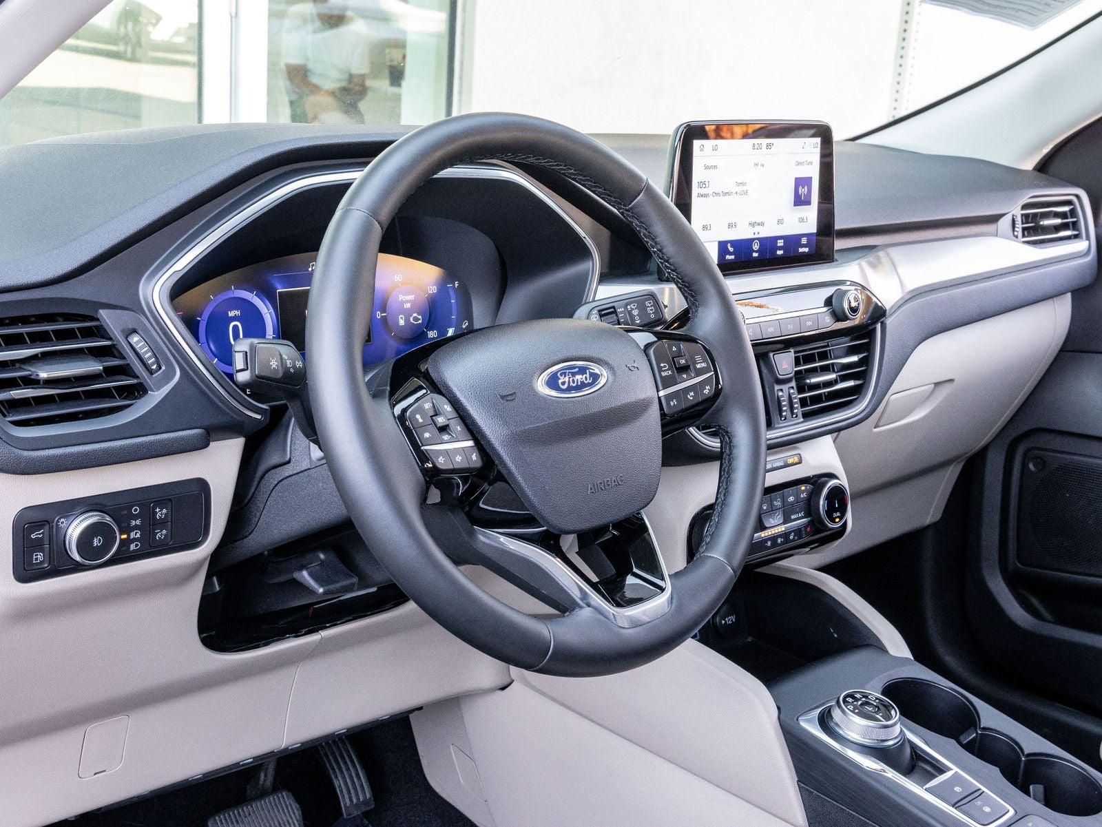 2022 Ford Escape Titanium Hybrid