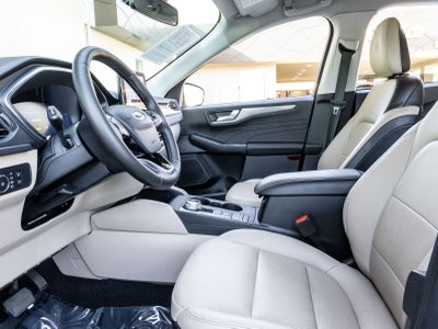 2022 Ford Escape Titanium Hybrid