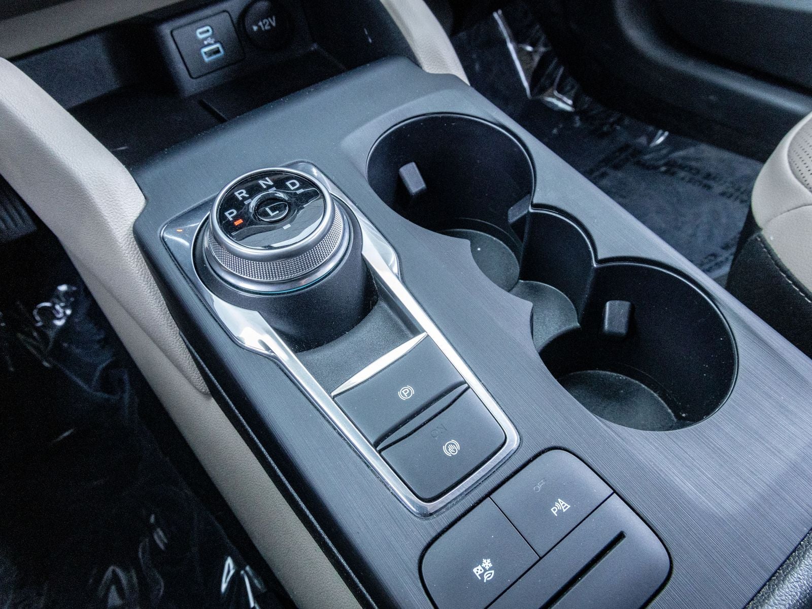 2022 Ford Escape Titanium Hybrid