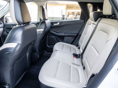 2022 Ford Escape Titanium Hybrid
