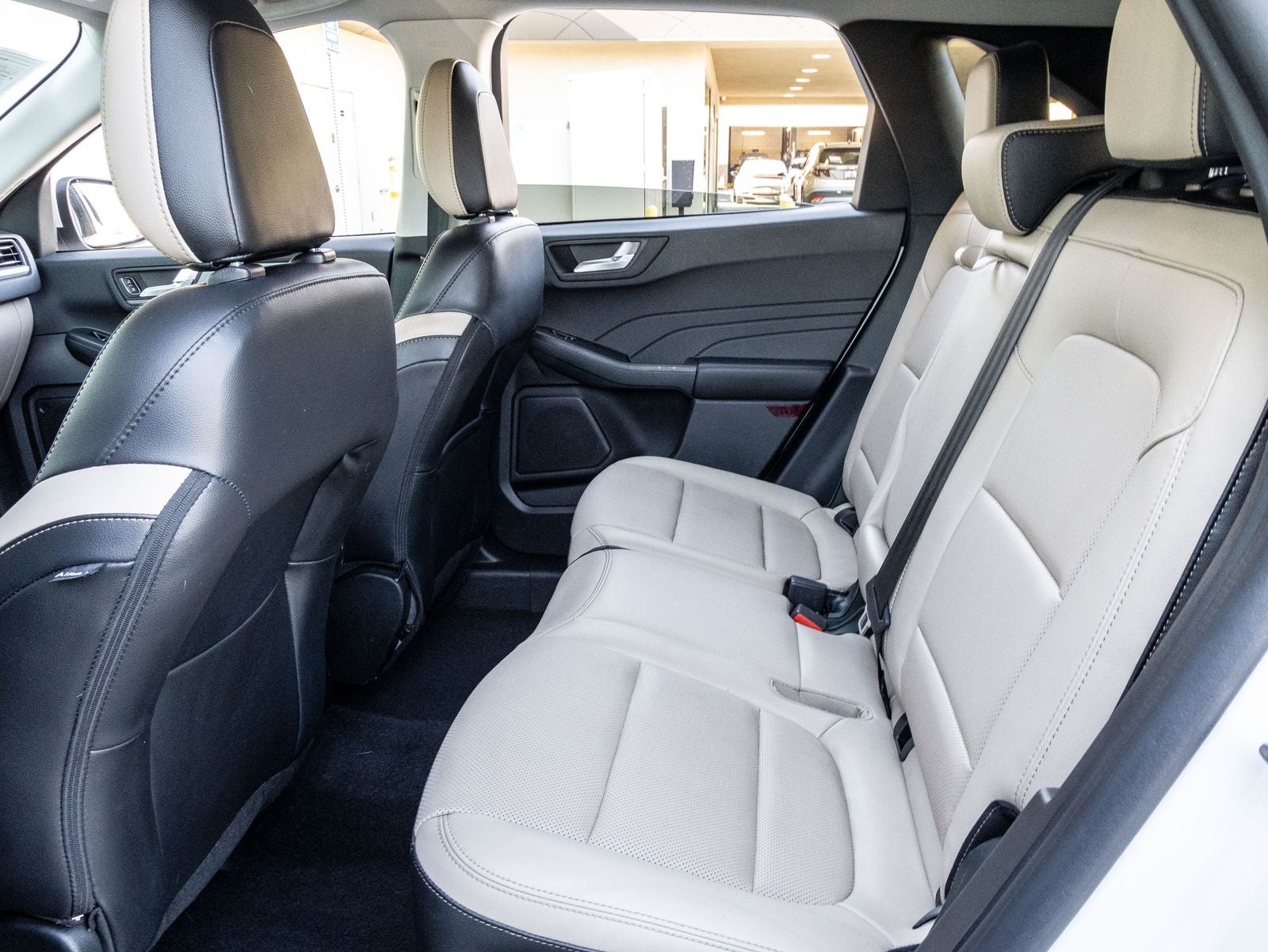 2022 Ford Escape Titanium Hybrid