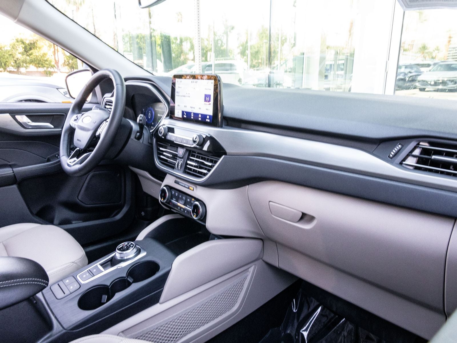 2022 Ford Escape Titanium Hybrid