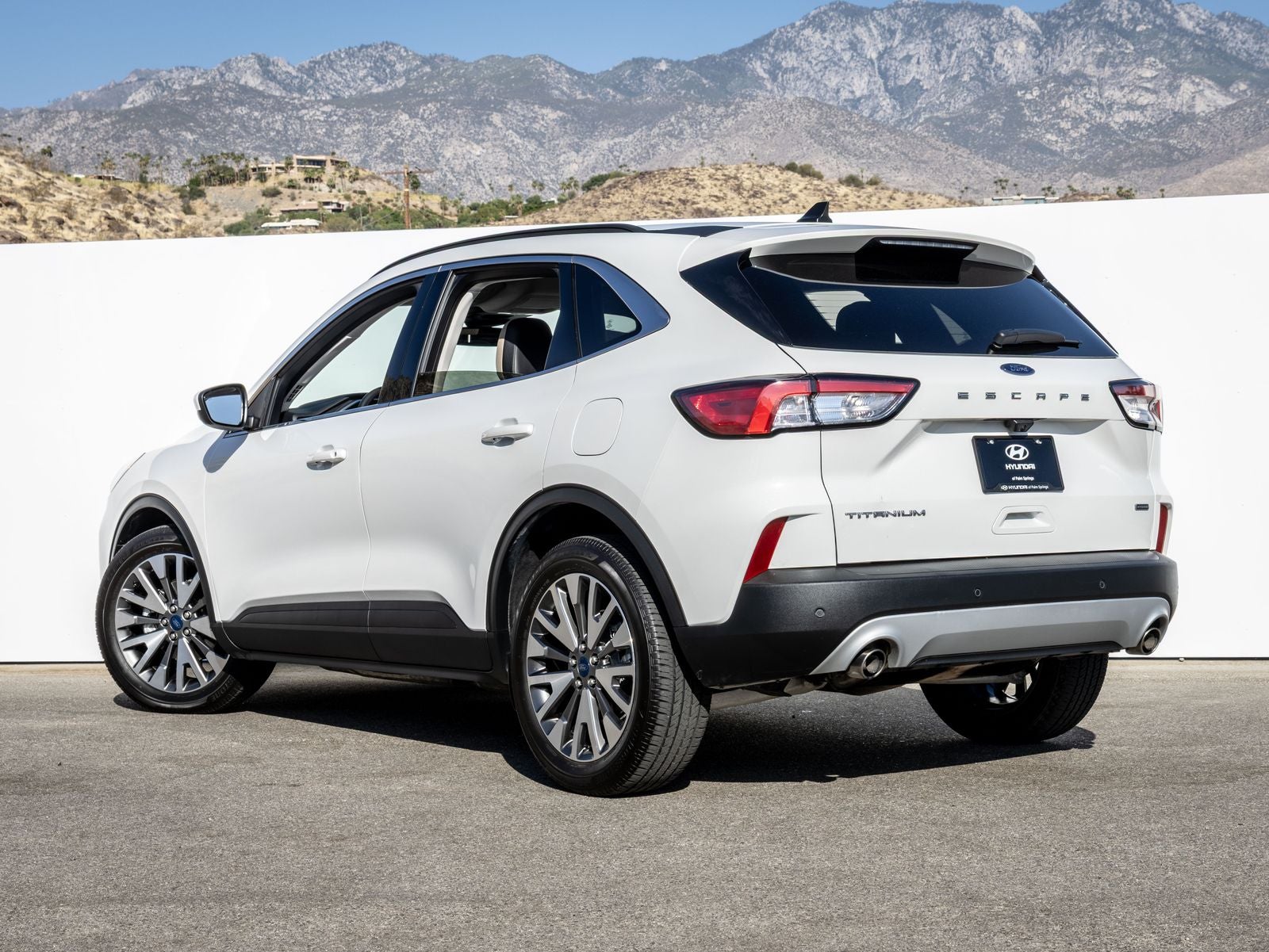 2022 Ford Escape Titanium Hybrid