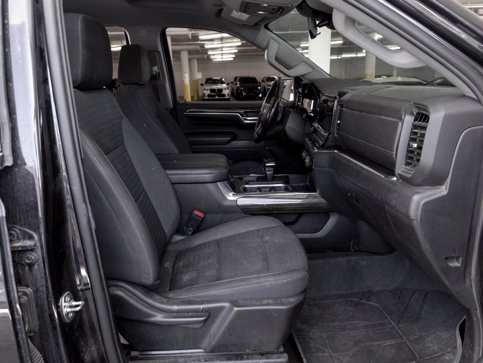 2023 Chevrolet Silverado 1500 LT LT1