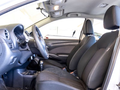 2016 Nissan Versa 1.6 SV