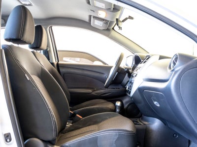 2016 Nissan Versa 1.6 SV