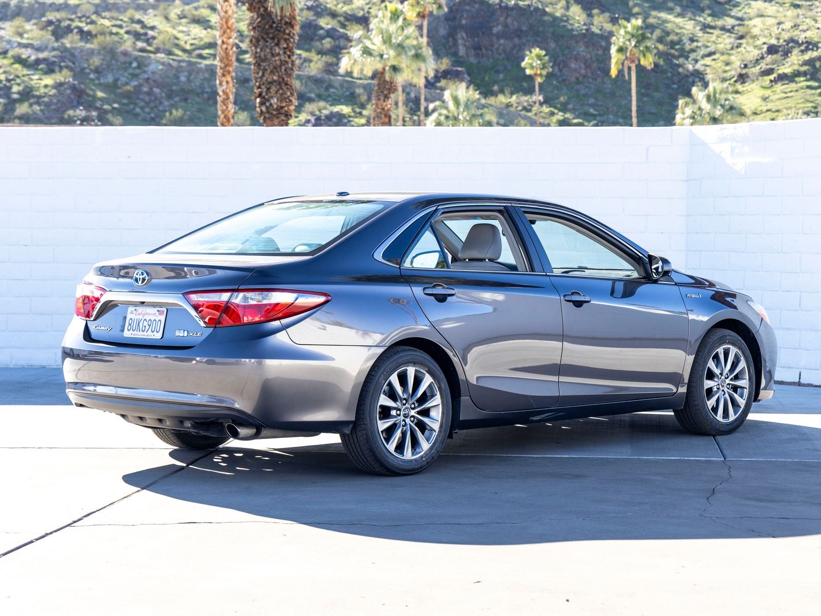 2016 Toyota Camry Hybrid XLE