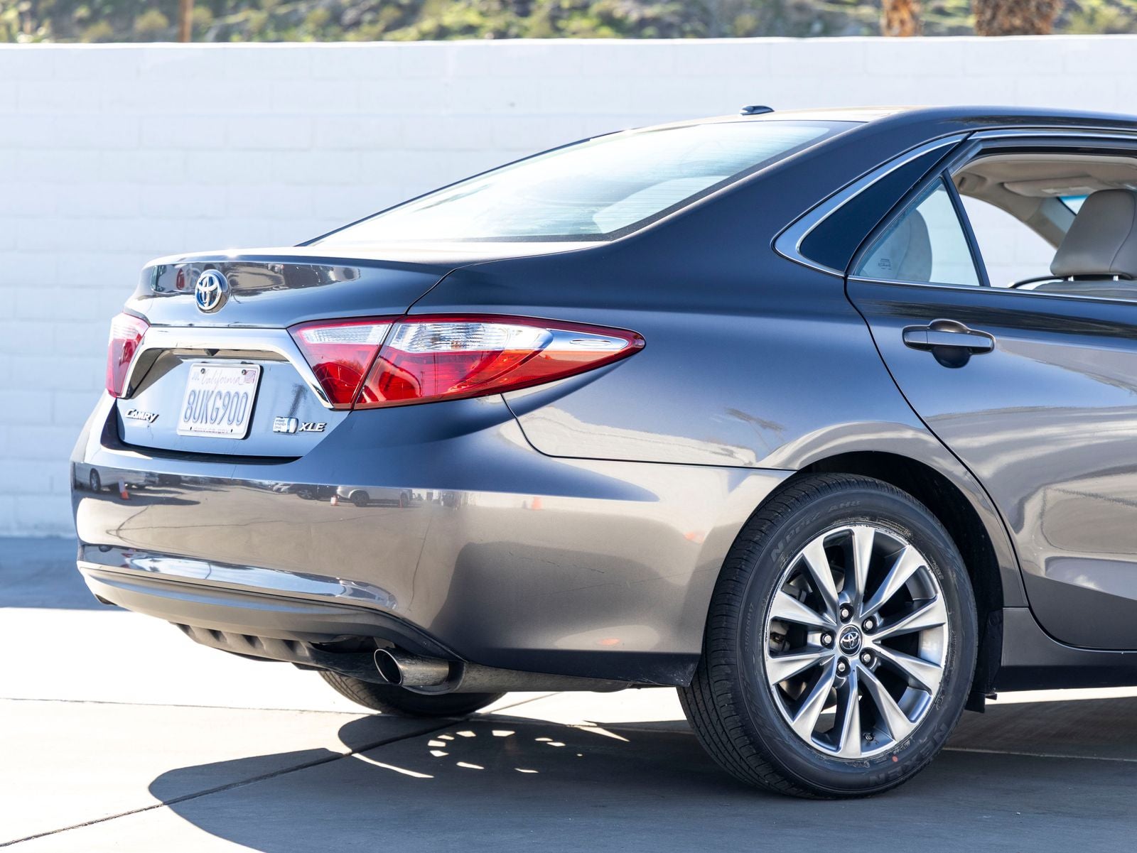 2016 Toyota Camry Hybrid XLE