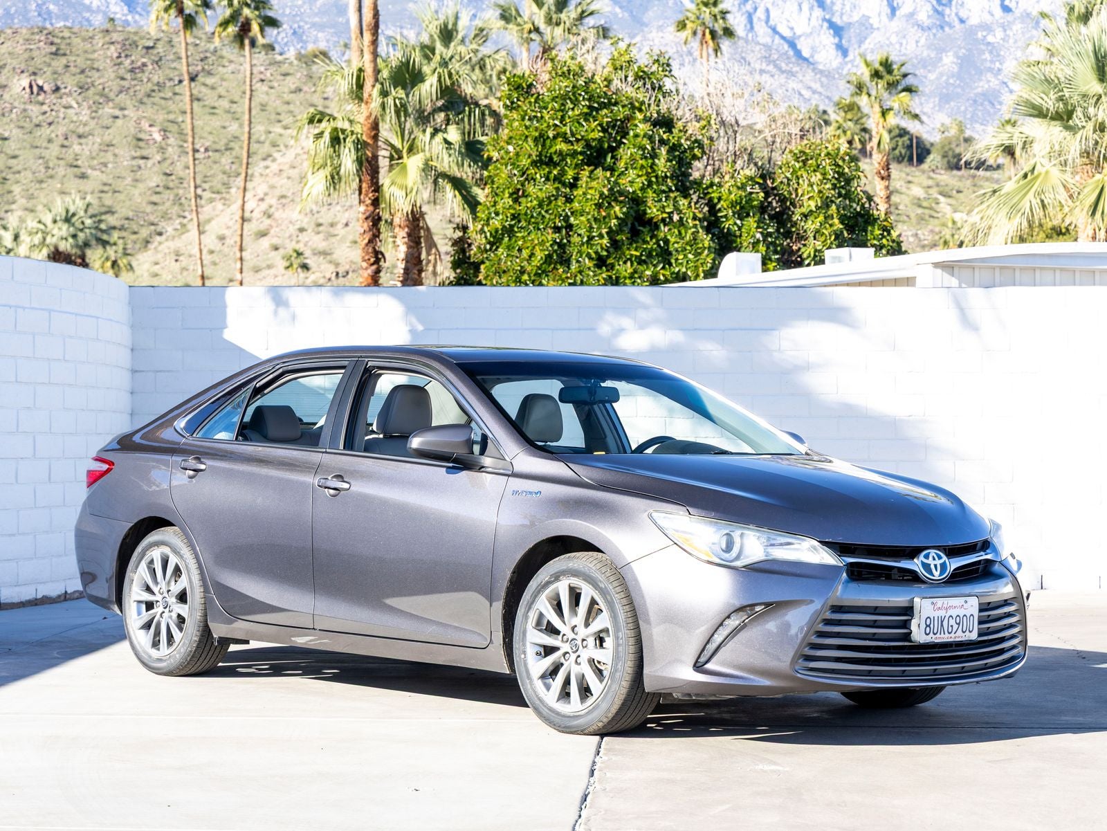 2016 Toyota Camry Hybrid XLE