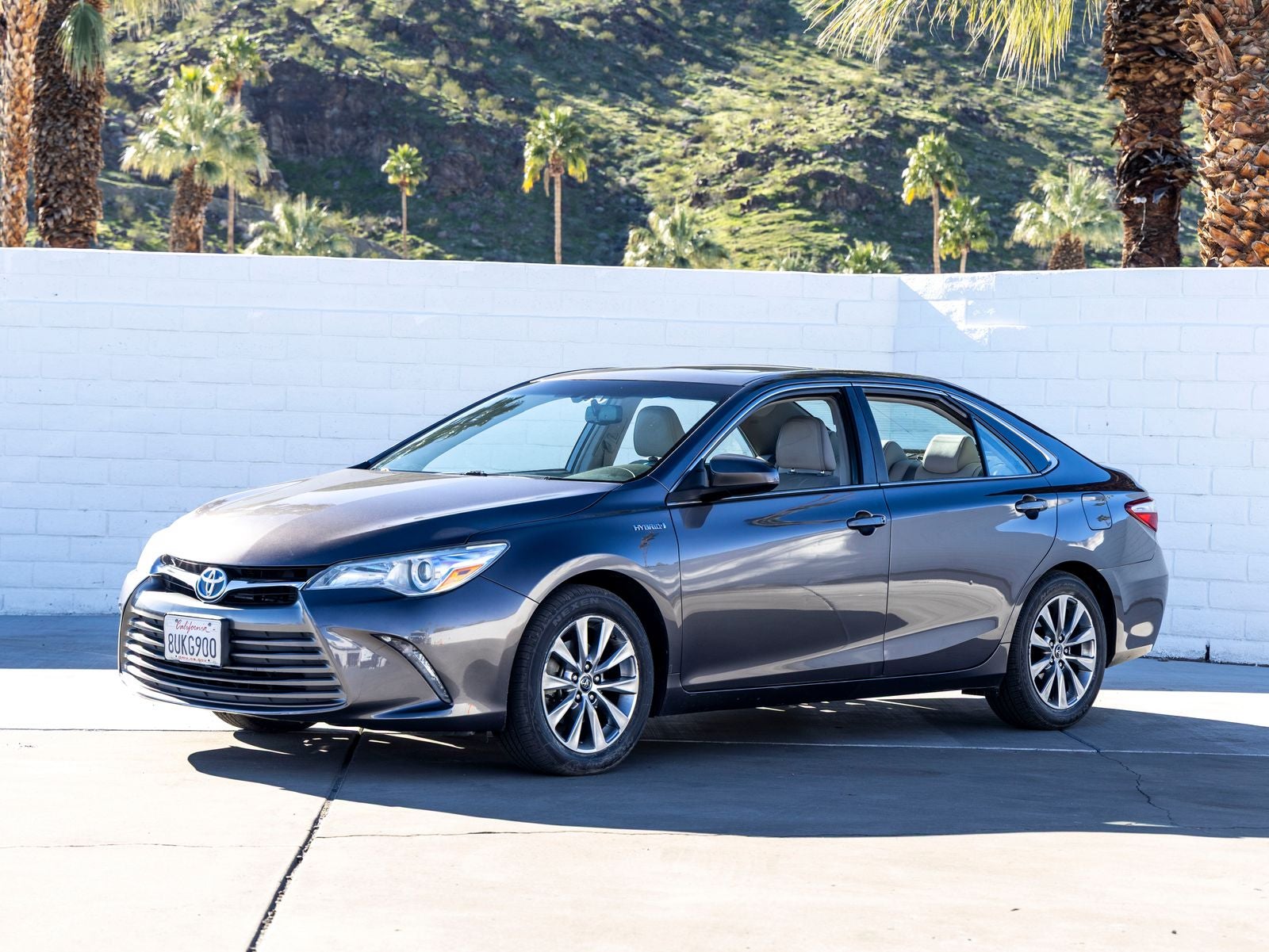 2016 Toyota Camry Hybrid XLE
