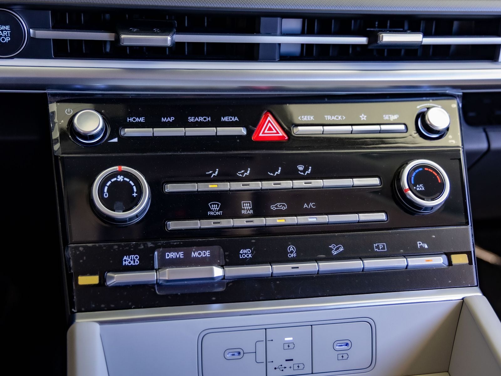 2026 Hyundai Santa Fe SE