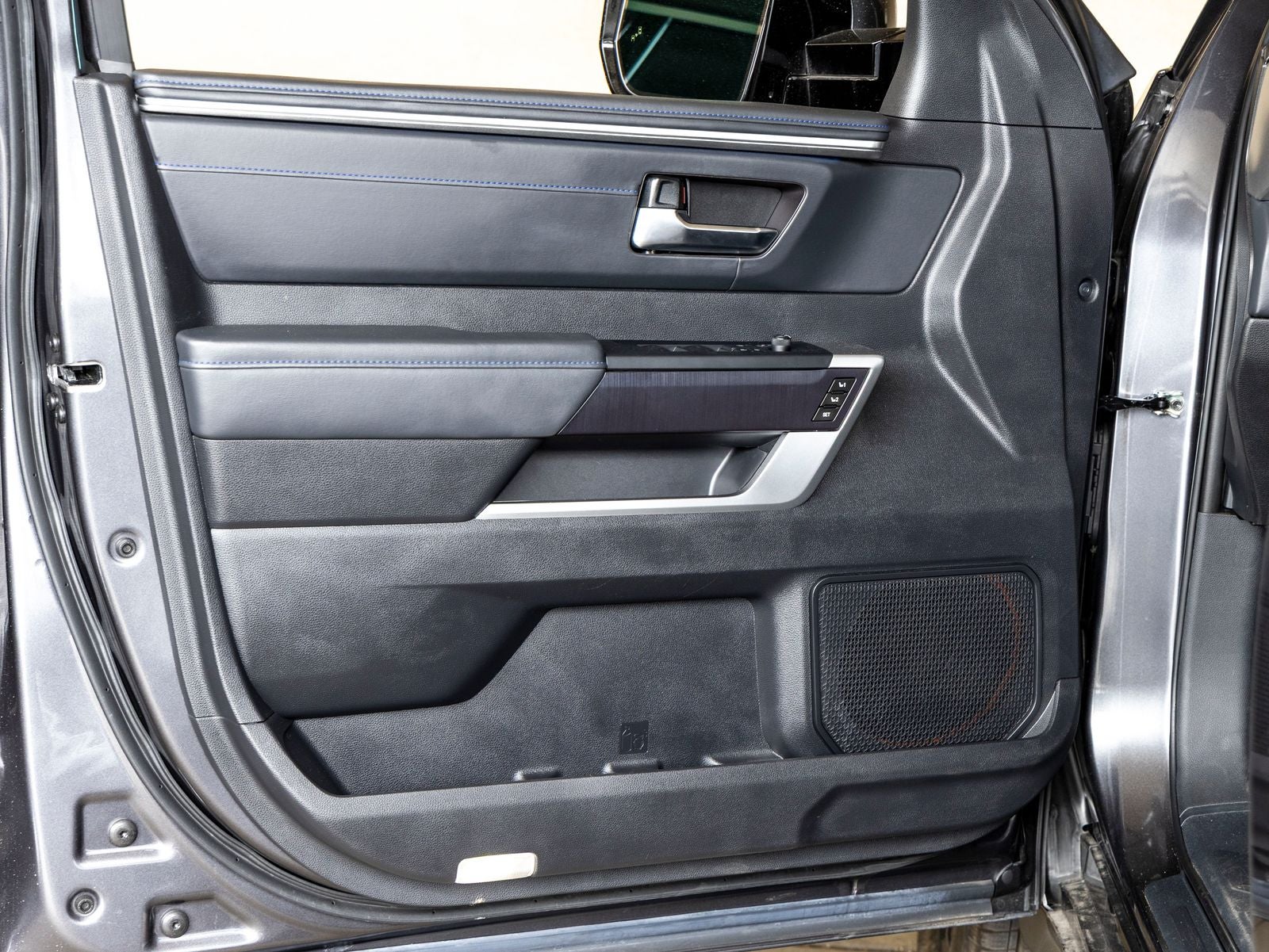 2022 Toyota Tundra Hybrid Platinum