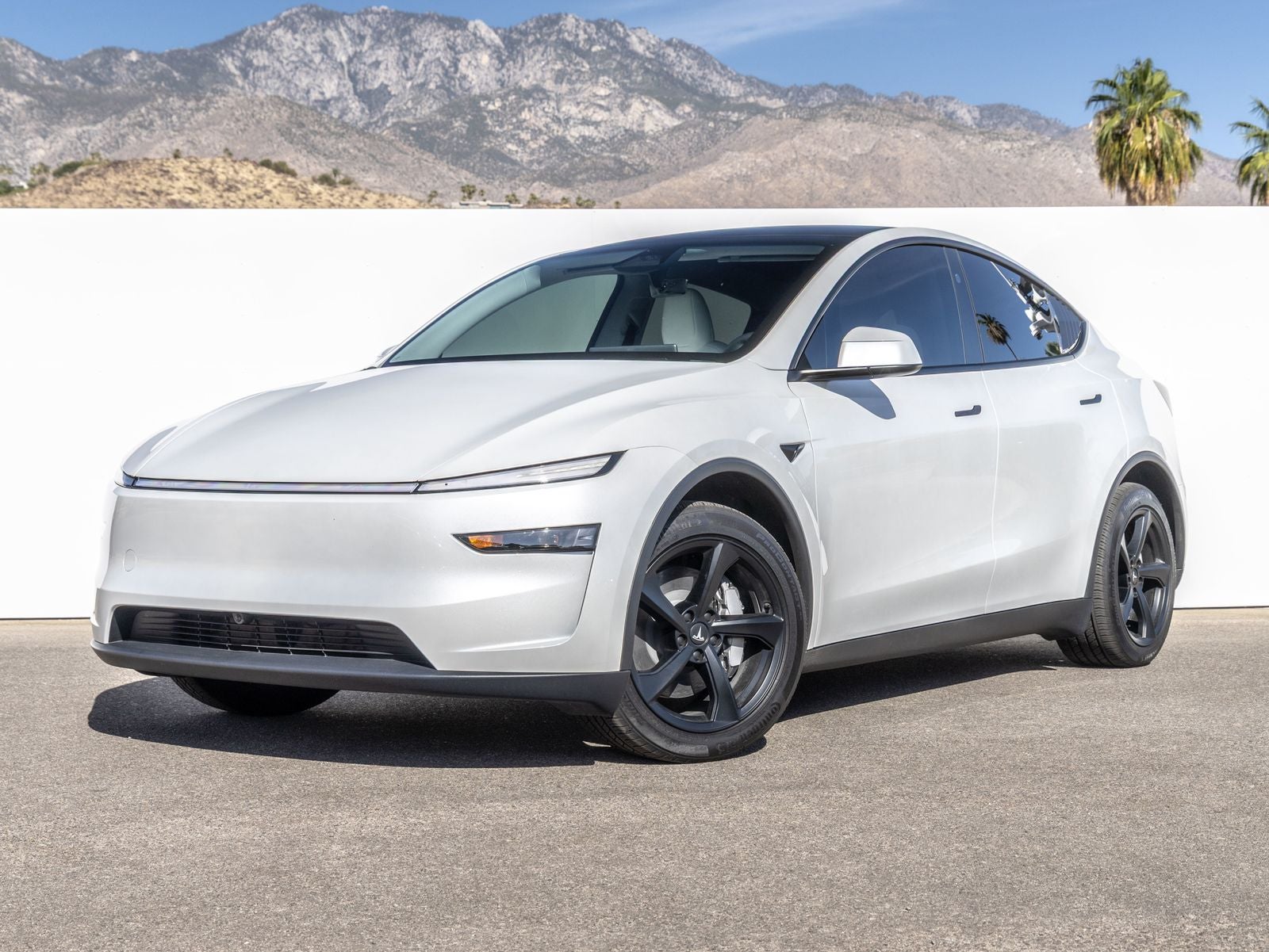 2026 Tesla Model Y LONG RANGE