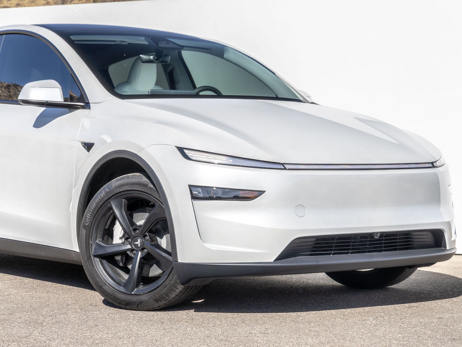 2026 Tesla Model Y LONG RANGE