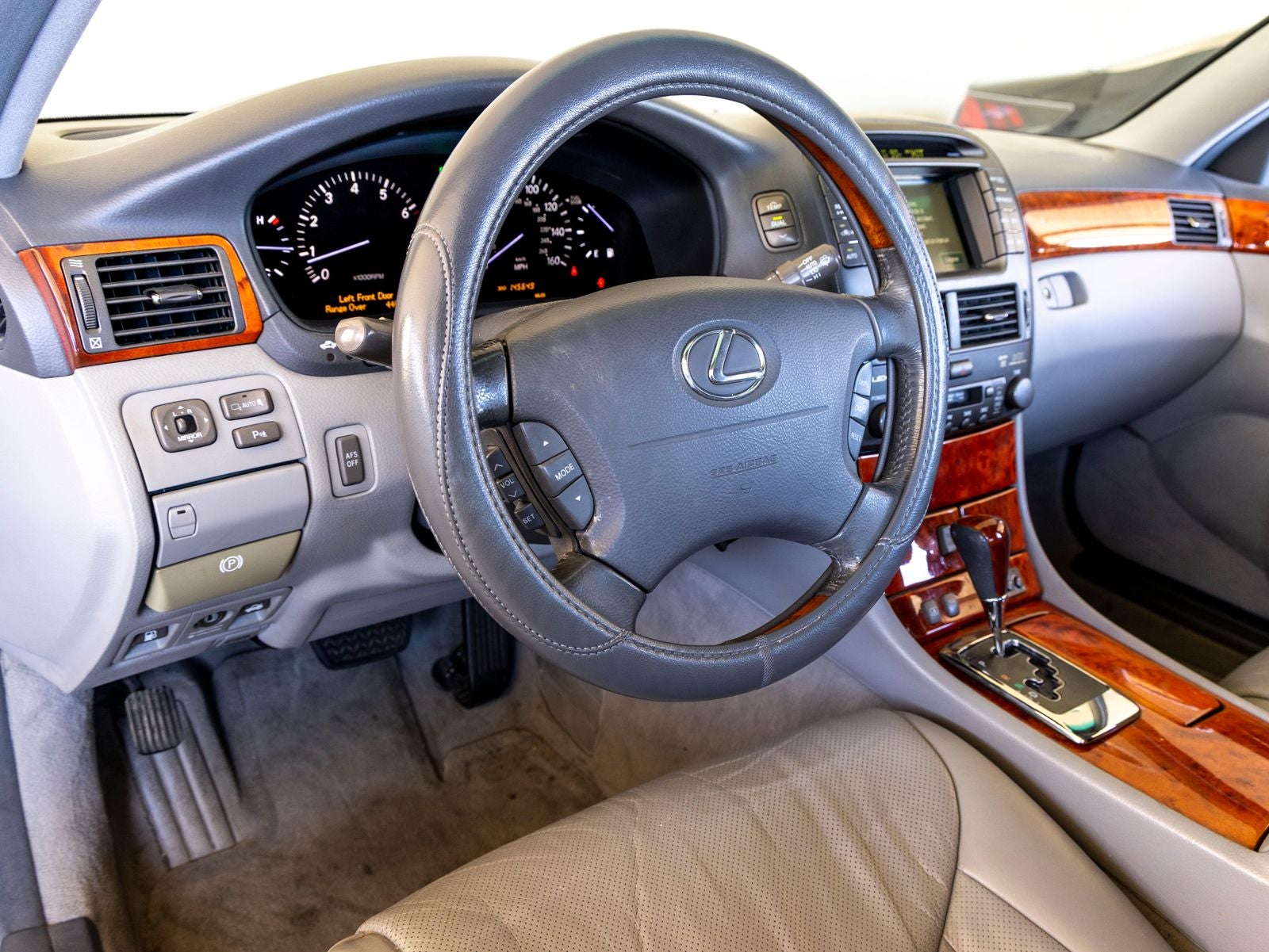 2004 Lexus LS 430