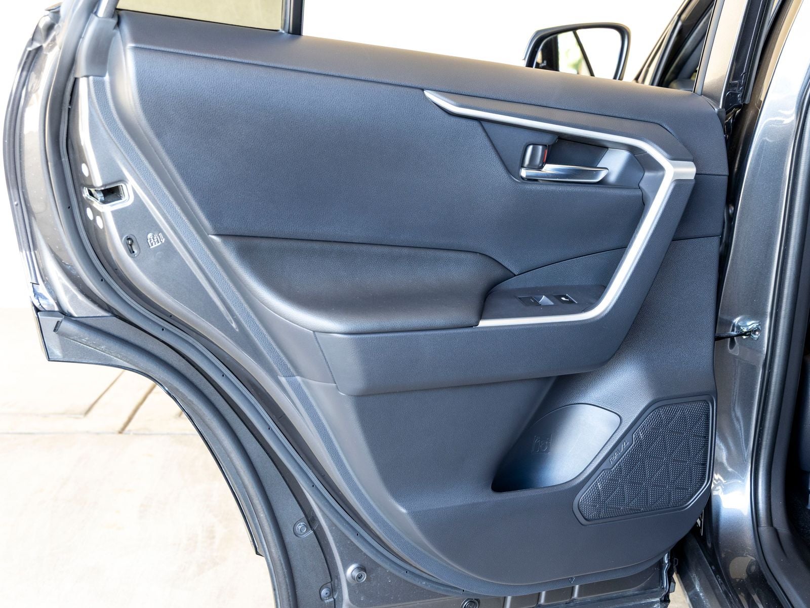 2024 Toyota RAV4 Prime SE