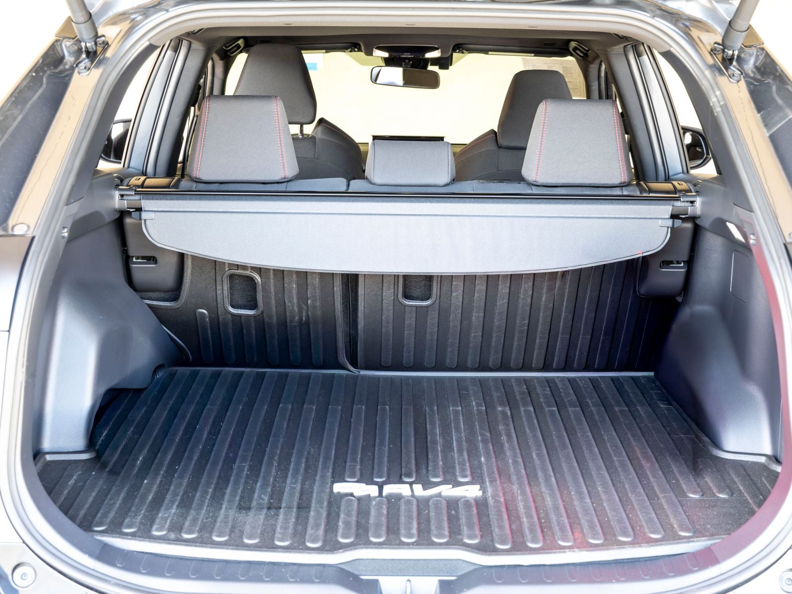 2024 Toyota RAV4 Prime SE