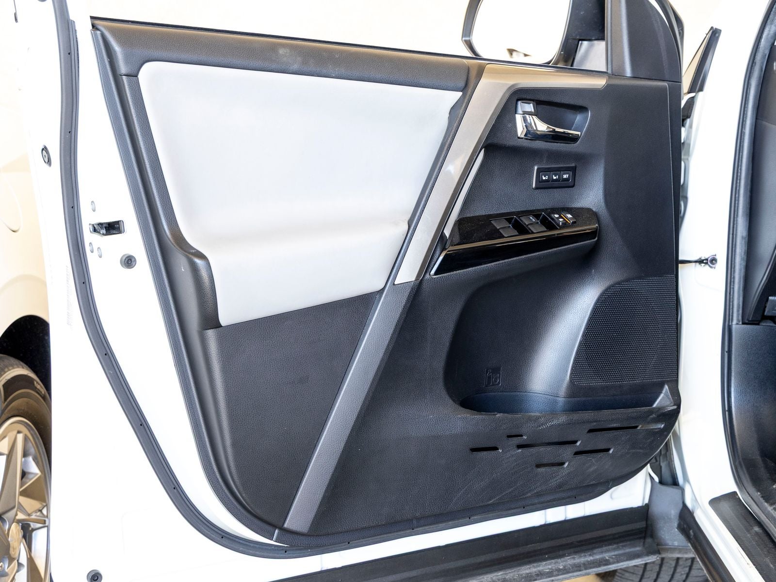 2018 Toyota RAV4 Hybrid Limited