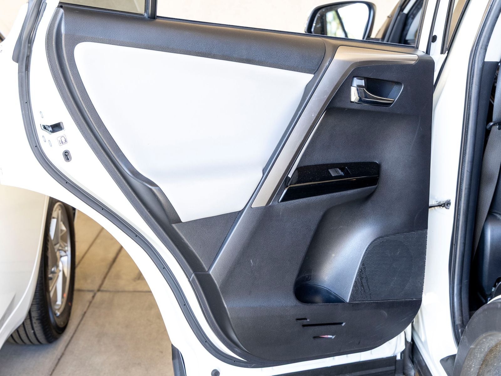 2018 Toyota RAV4 Hybrid Limited