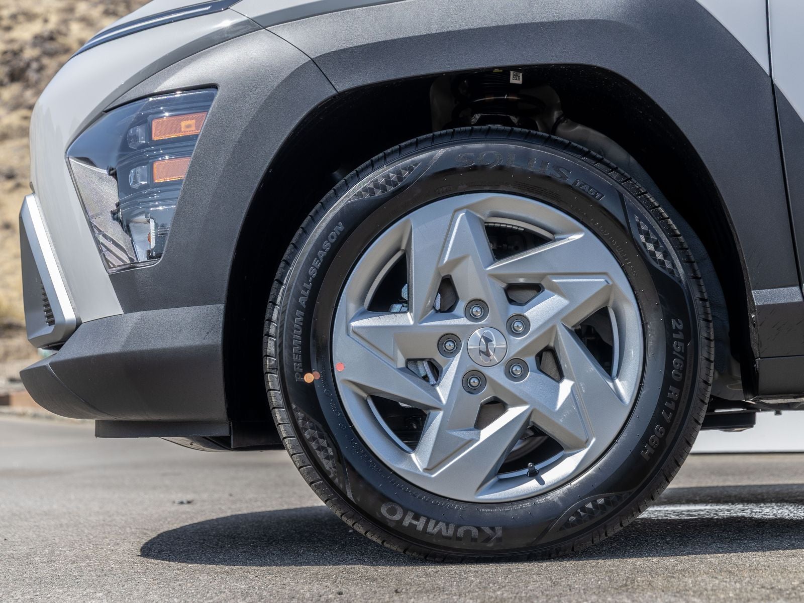 2027 Hyundai Kona SE