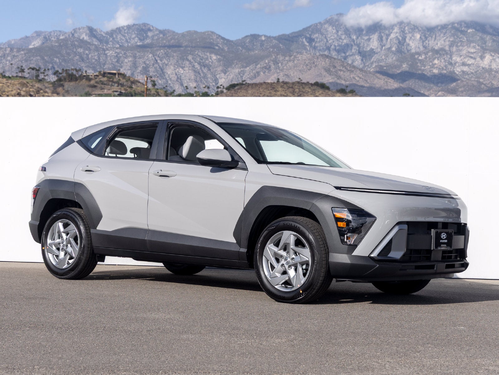 2027 Hyundai Kona SE
