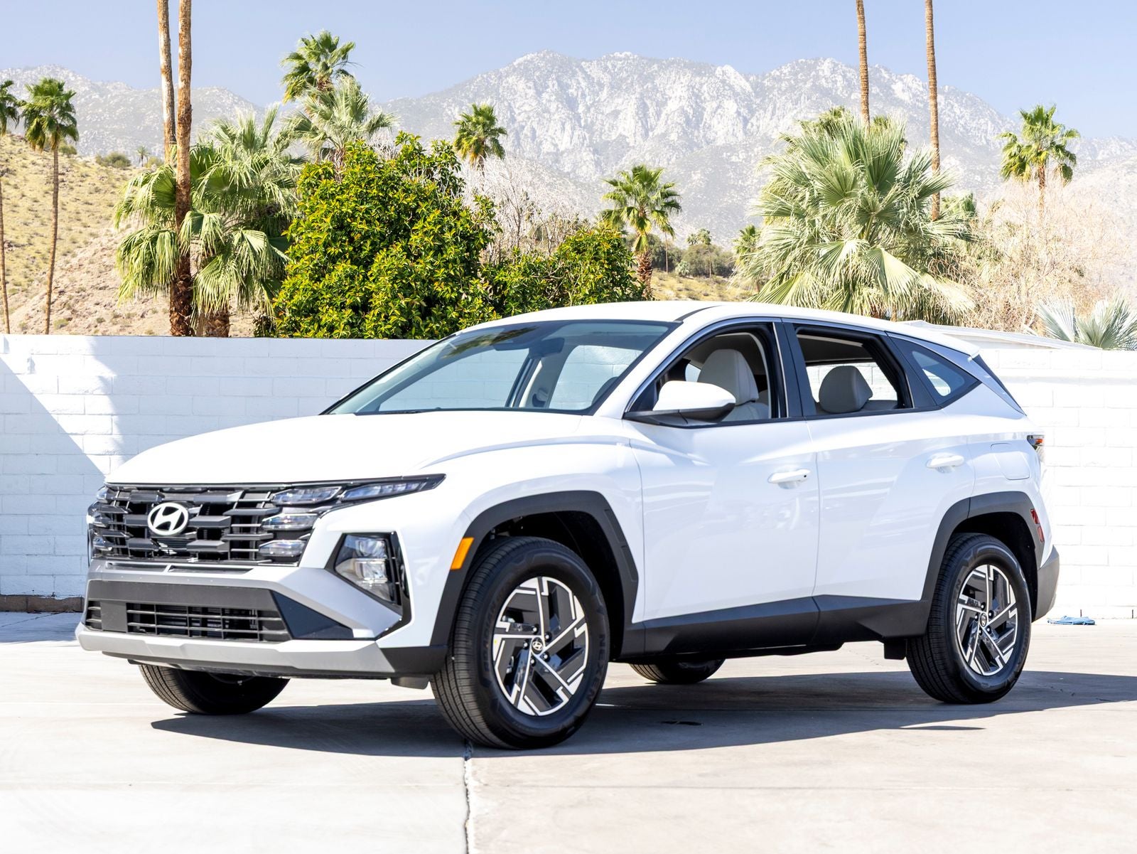 2026 Hyundai Tucson Hybrid Blue SE