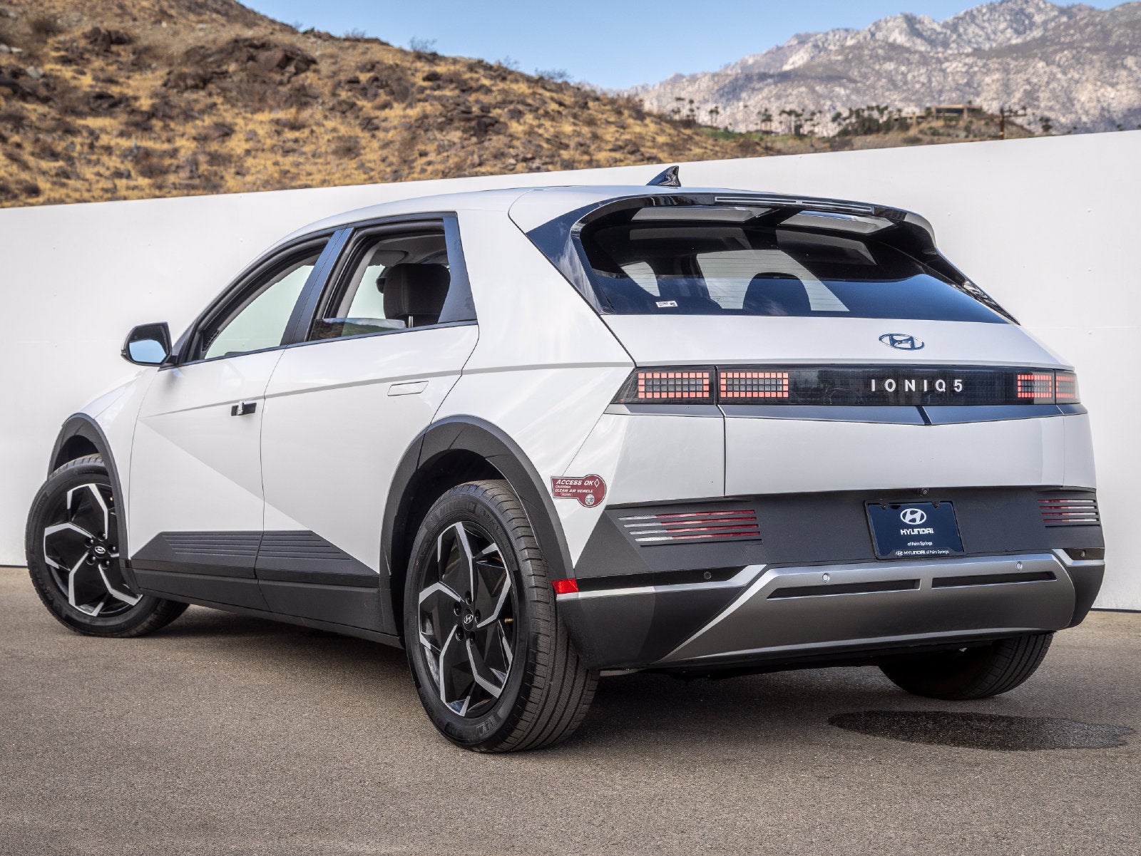 2024 Hyundai IONIQ 5 SEL