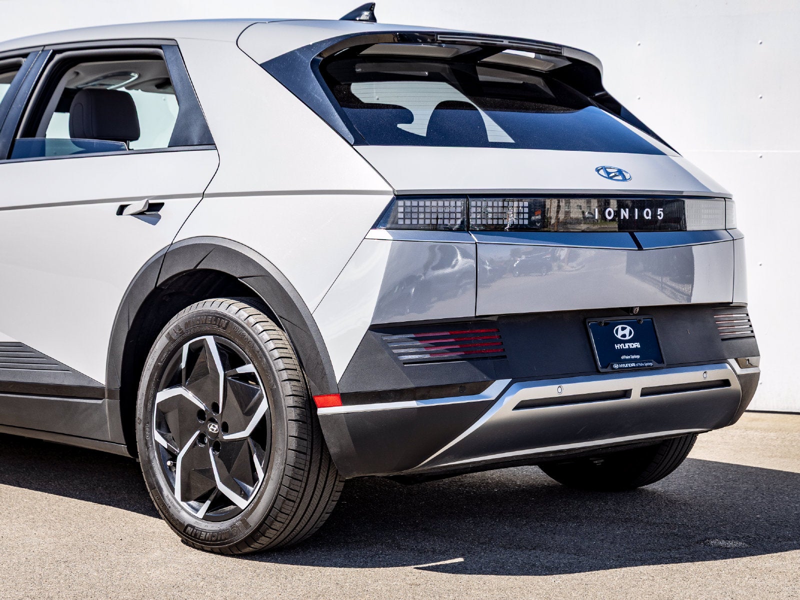 2024 Hyundai IONIQ 5 SEL