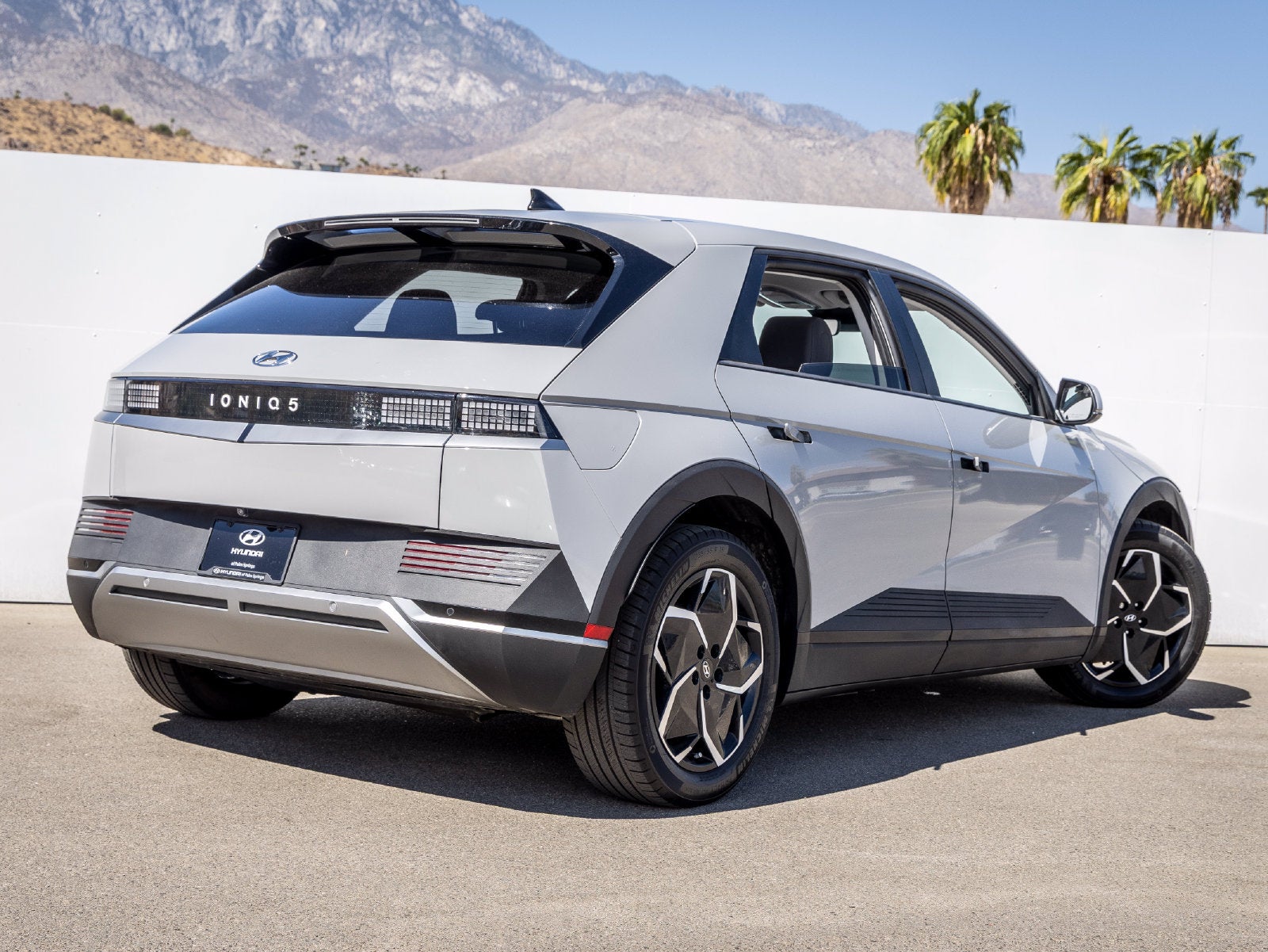 2024 Hyundai IONIQ 5 SEL